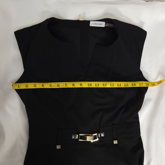 Calvin Klein Women's Shift Dress with Gold-ToneHardware, size SP. #13 - Picture 12 of 14